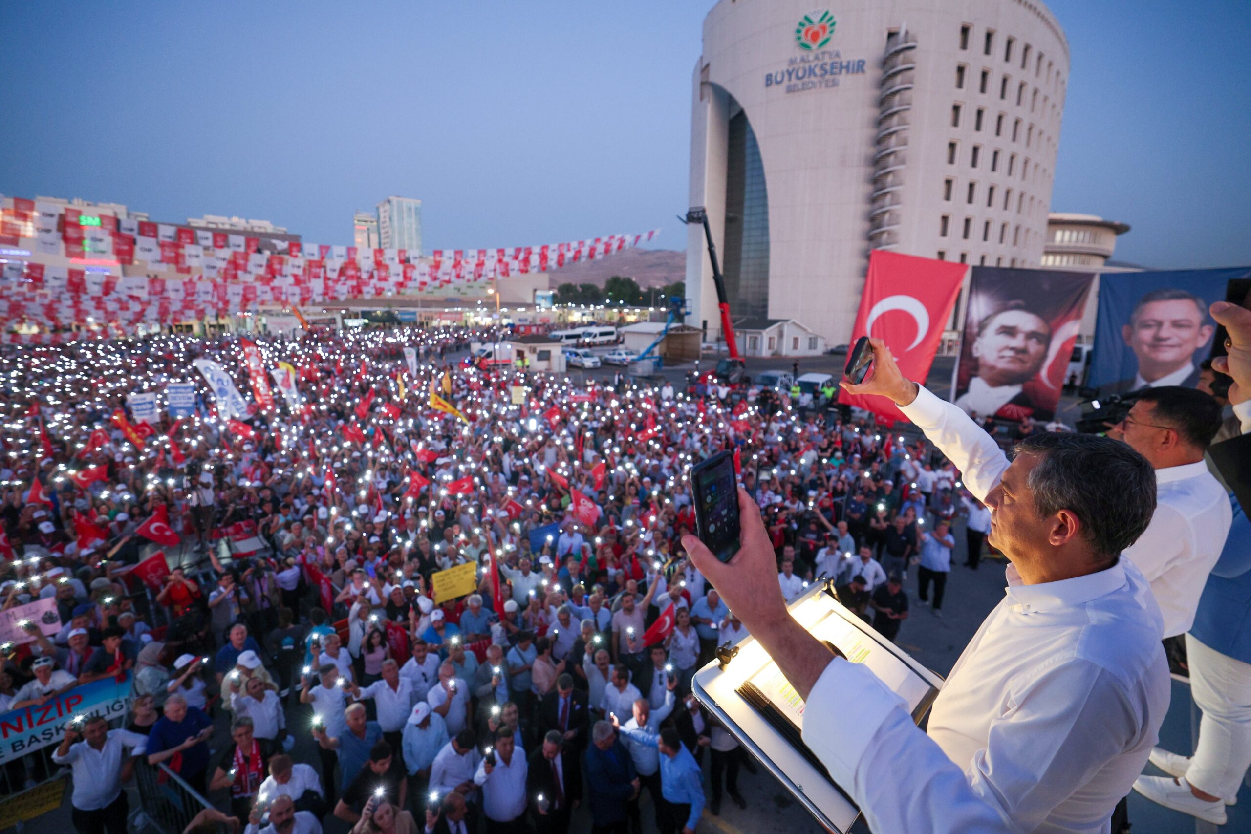 CHP mitingindeki yoğun kalabalık