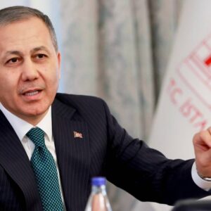 bakan yerlikaya asayis uyusturucu siber suclar duzensiz goc gibi vatandaslarimizin huzurunu bozmaya yonelik her unsur karsisinda tavizsiz bir durus sergiliyoruz pHSFNqjp