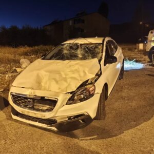 bingolde otomobil inege carpti PyefPJP7