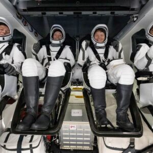 uzayda 5 aylik gorev sonrasi crew 10 ekibi dunyaya dondu FUArLHEc