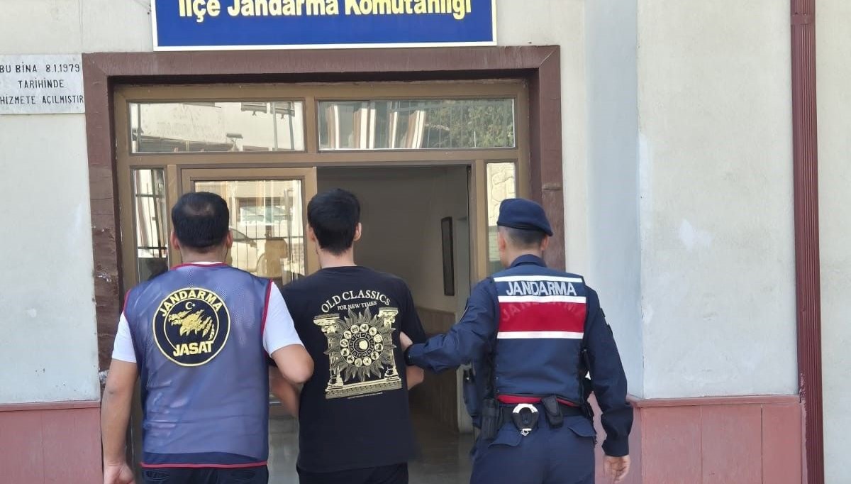 6 yil hapis cezasi bulunan kisi yakalandi G2Q1lWCn