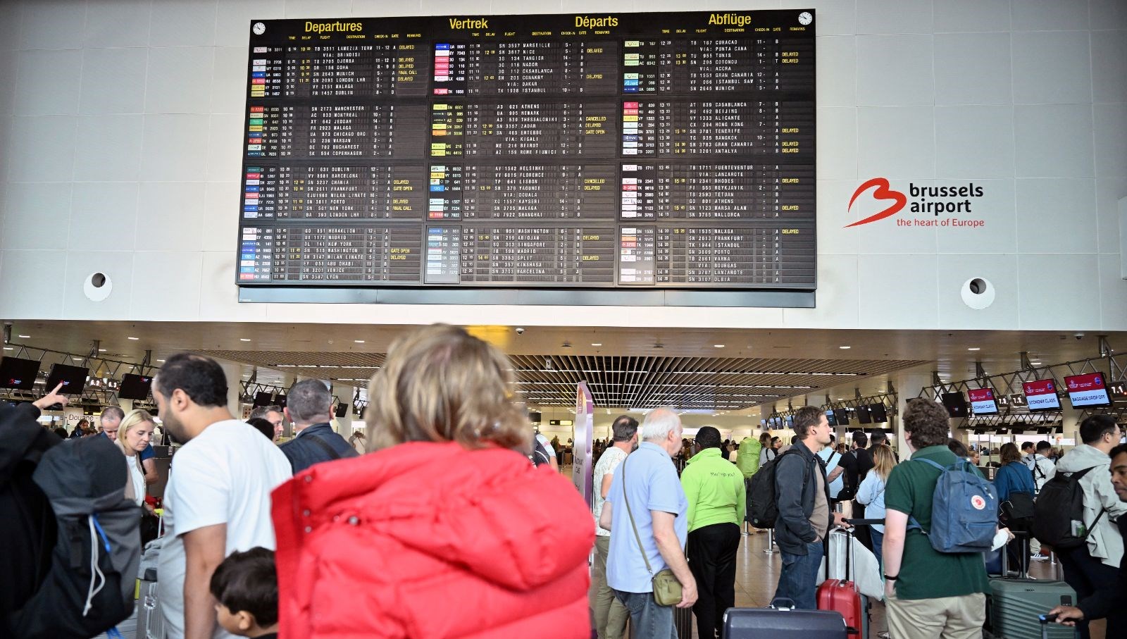 avrupa havalimanlarinda siber kaos bruksel berlin heathrowdaiptaller yasandi l2SBaBzG