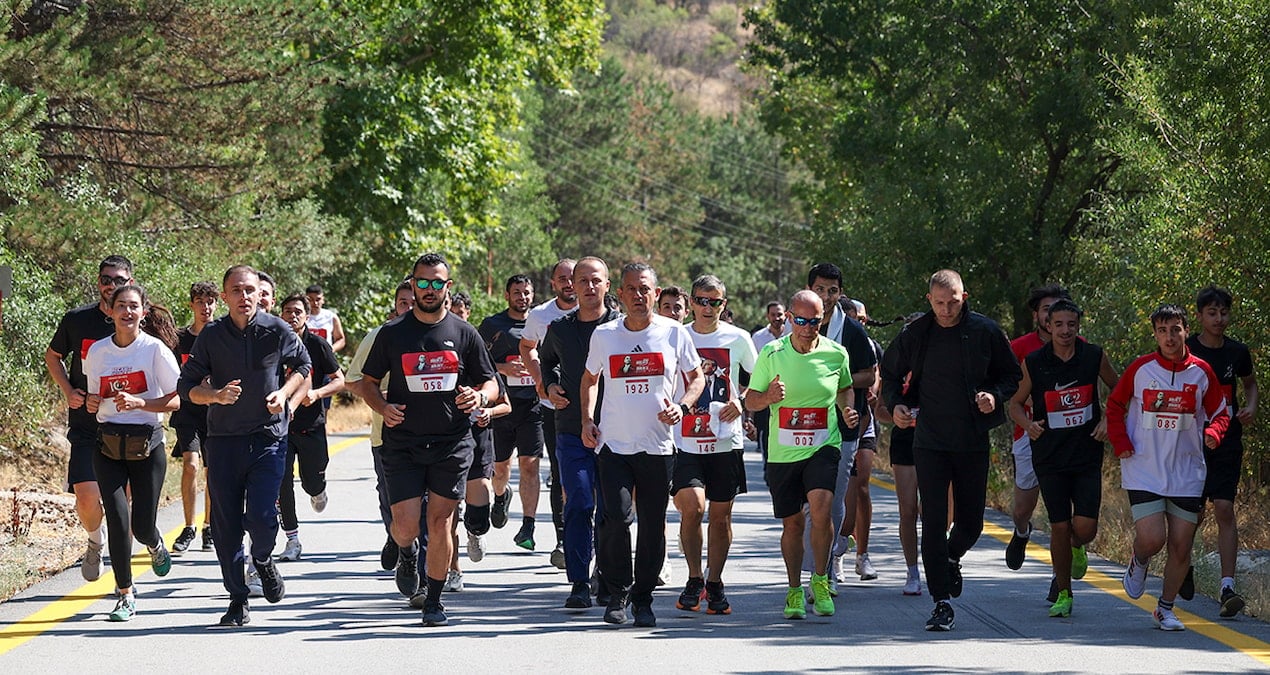 chp butlan golgesinde yeni yasini kutluyor 5gXcT3CN
