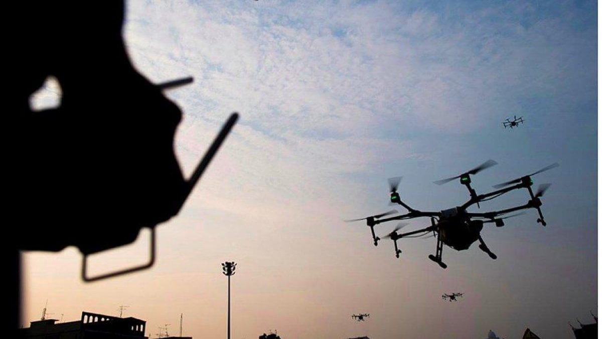 havalimani supheli dronlar nedeniyle hava trafigine kapatildi K4nBZBKp