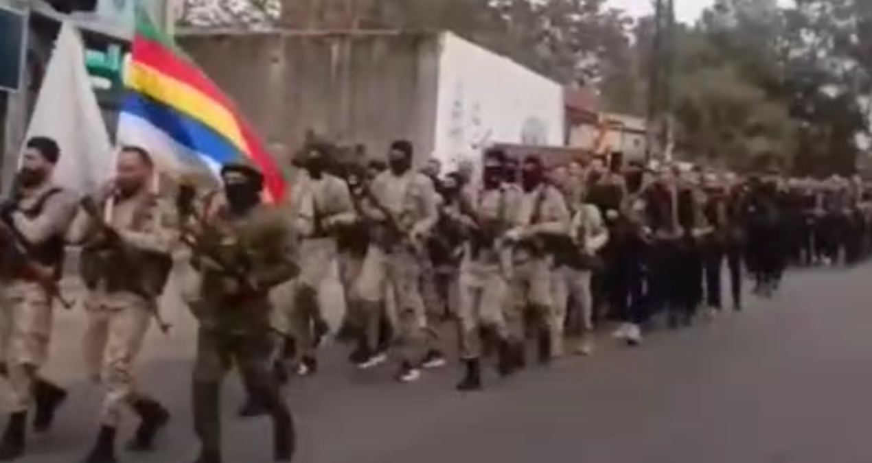 trump erdogan suriyeyi aldi derken ayrilikcilar askeri gecit toren yapti ikpRvldV