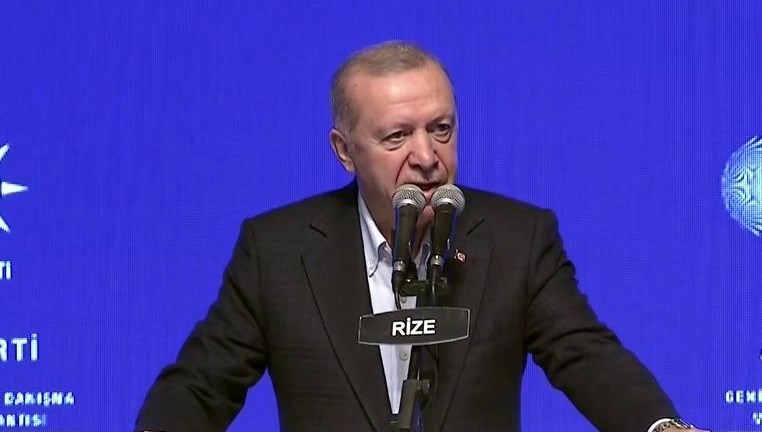 cumhurbaskani erdogan turkiye turkiyeden cok daha buyuktur H7PilR2c