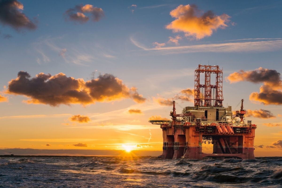 deloitte raporuna gore tarife krizi petrol ve gaz projelerini yavaslatacak FfTvcPP1.jpg