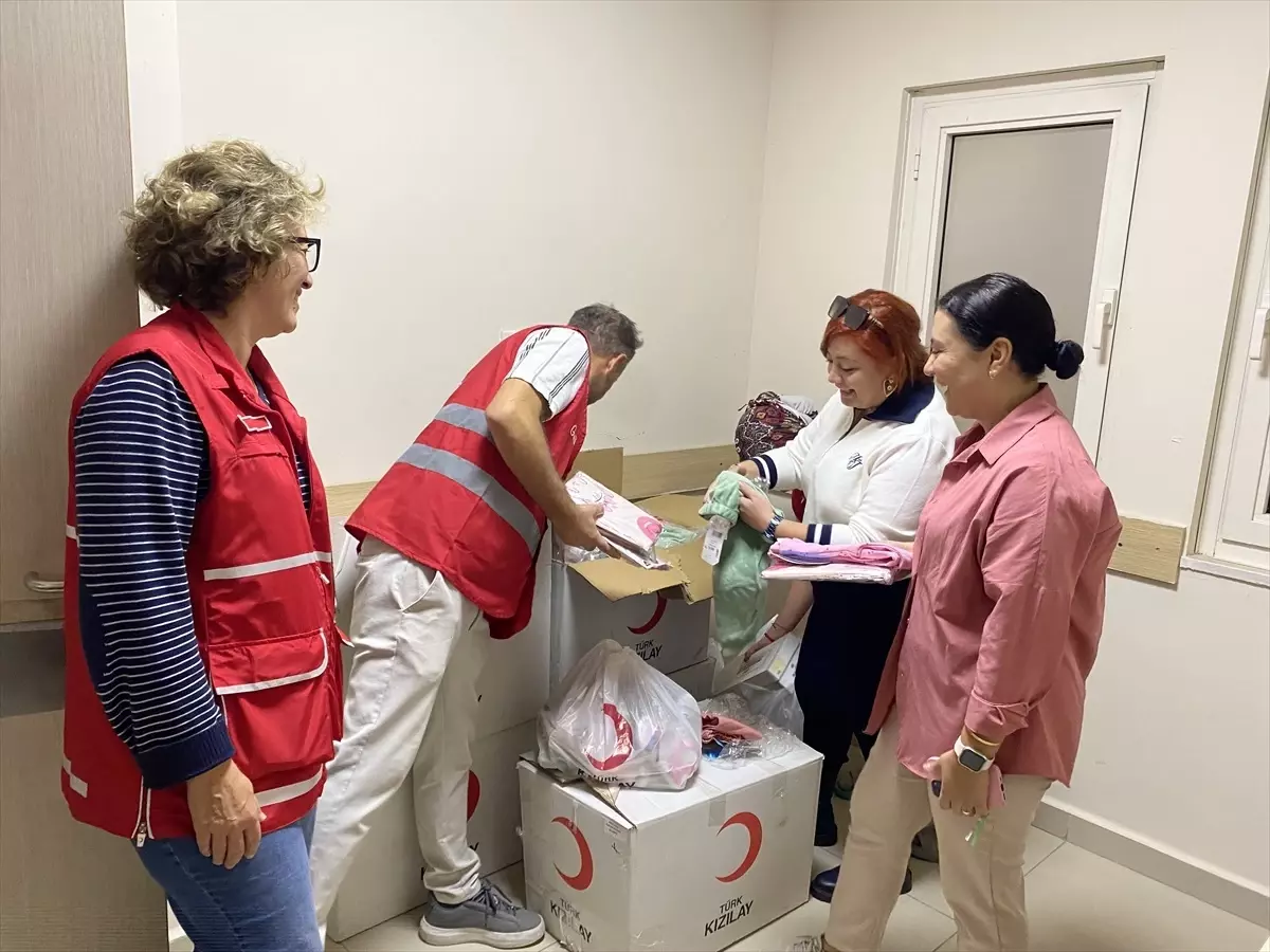 kizilaydan hastalara yardim psETKv5r.jpg