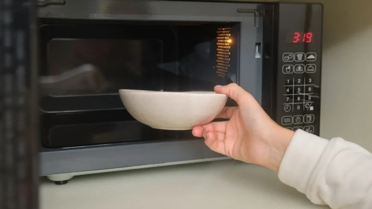 mikrodalgada yapilan bu hatalar yangina yol aciyor aAMBnMIu.jpg