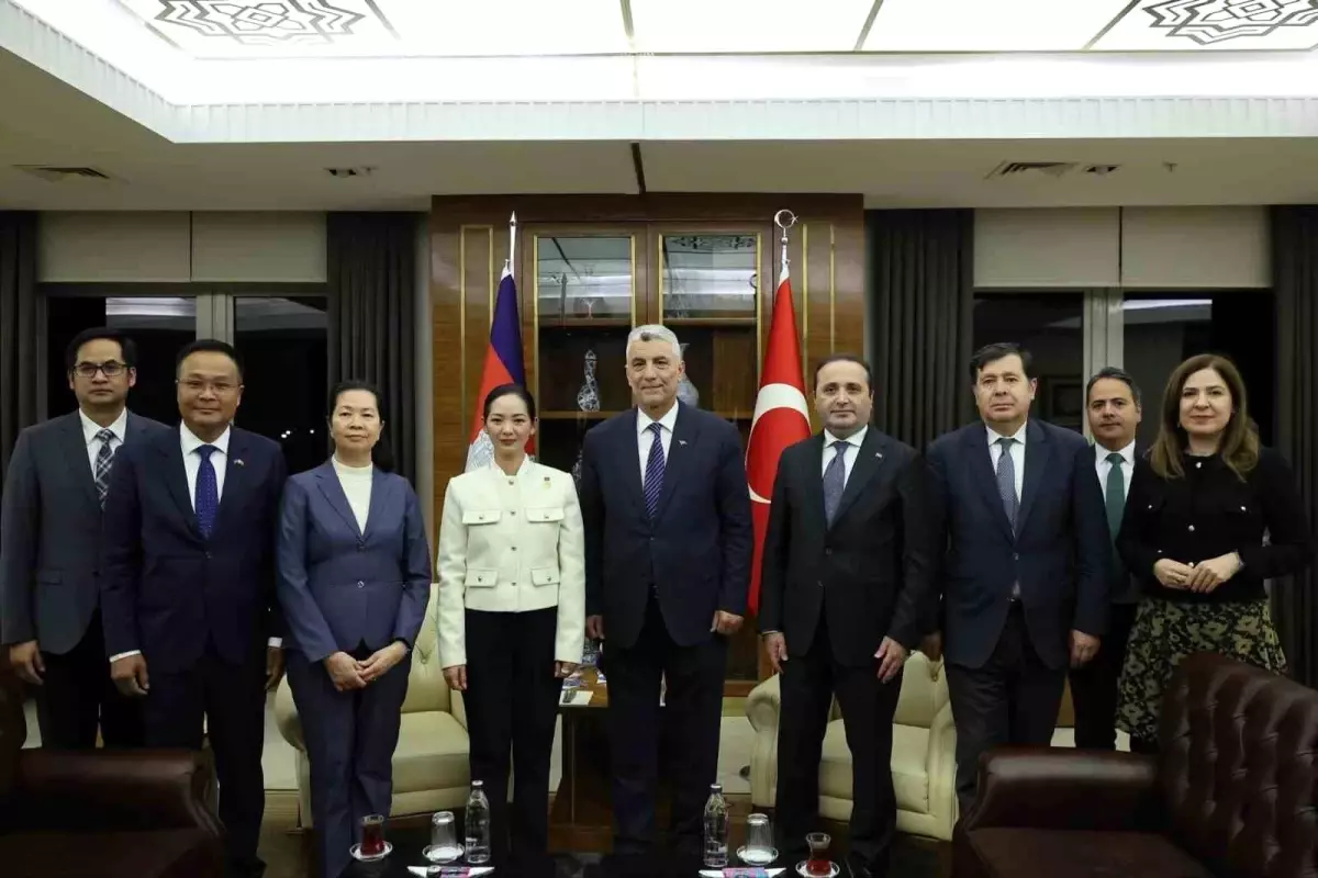 turkiye kambocya ticaret gorusmesi cNdyaaJP.jpg