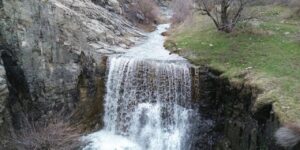 10-yildir-damla-akmiyordu-selale-yeniden-gurul-gurul-akmaya-basladi-PEVwGGOt