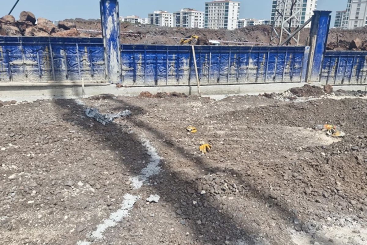 Diyarbakır’da İnşaat Kazasında Elektrik Çarpması: Bir İşçi Hayatını Kaybetti, Diğeri Yaralı