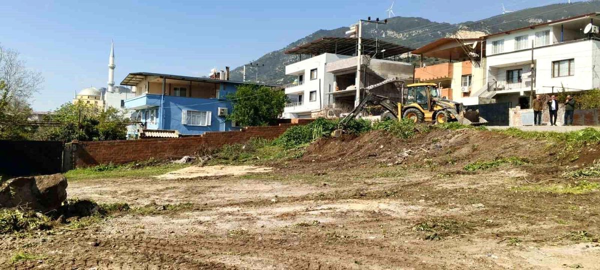 Söke Belediyesi, İlçe Genelinde Yeşil Alan ve Sosyal Projeleriyle Dikkat Çekiyor