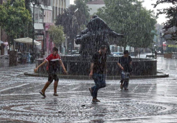 edirne-ve-kirklareli-icin-sari-alarm-saganak-geliyor-2OweSOvF