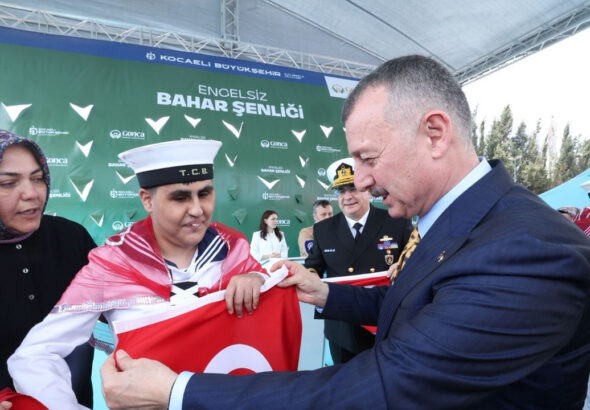 kocaelide-ozel-bireylere-temsili-askere-ugurlama-toreni-gerceklesti-rCUOb623