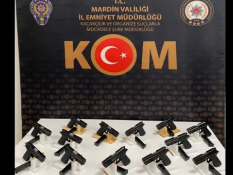 Mardin’de ruhsatsız 13 tabanca yakalandı