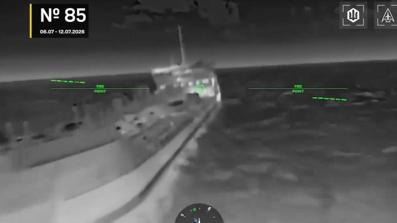 Karadeniz’de hareketli gece! Ukrayna 14 Rus gemisini vurduğunu duyurdu Img